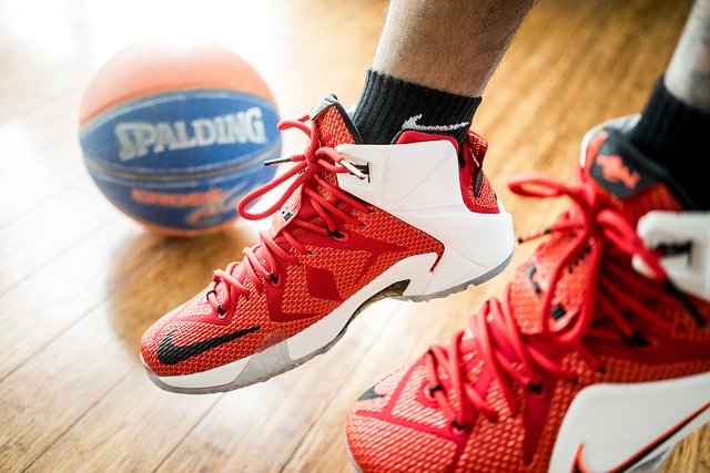 What to look for in basketball shoes for ankle support?