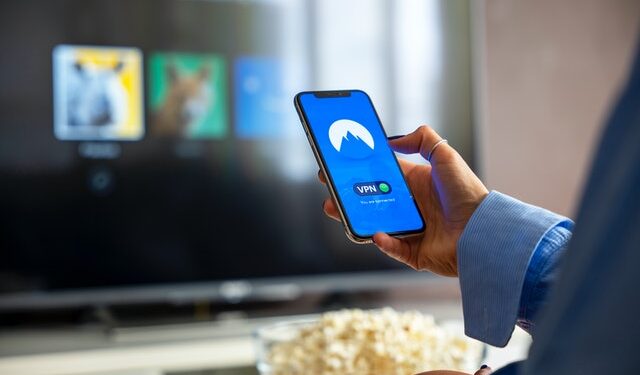 Does a VPN protect you from hackers? Pros and cons of using VPN