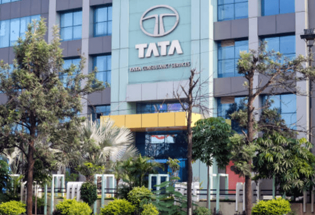 Is it the right time to invest in TATA power shares?