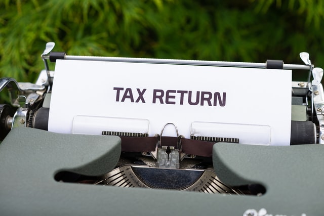 What Day of the Week Does the IRS Deposit Tax Refunds?