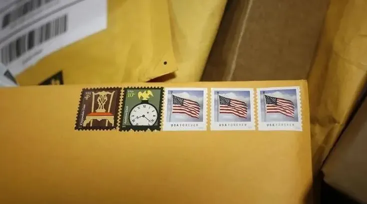 How Many Stamps For a Large Envelope?