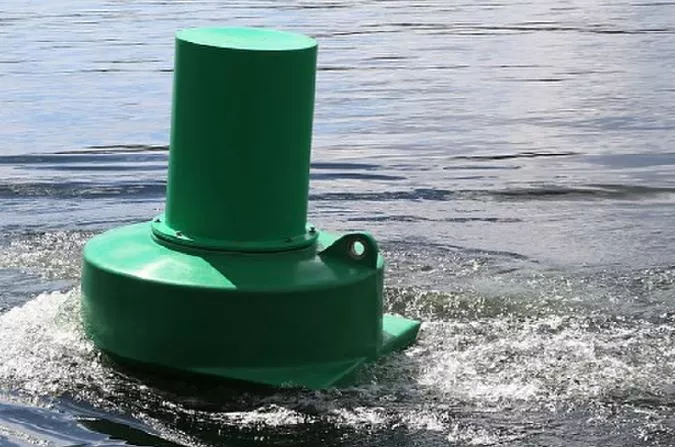 What Does a Green Can Shape Buoy Mark?