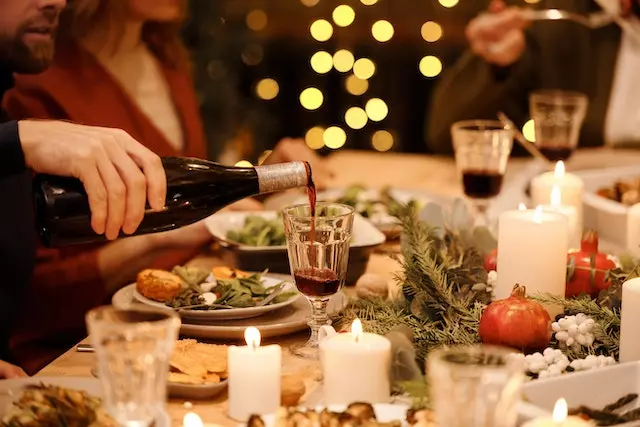 What Is a Nice Bottle of Wine For a Christmas Gift?