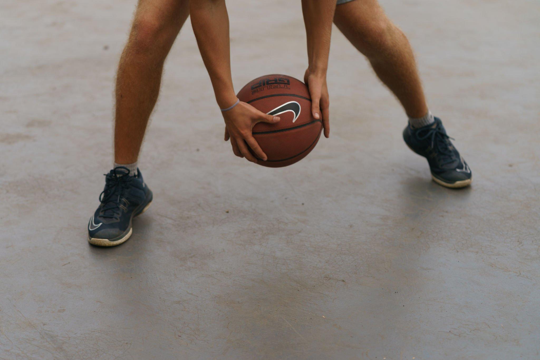 https://www.istockphoto.com/photo/somebody-play-basketball-on-the-street-gm1375247334-442367443?phrase=nike%20shoes