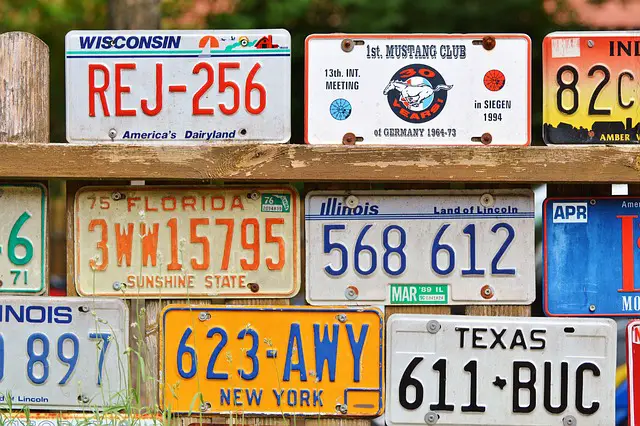 How to Get Temporary License Plates When Buying From a Private Seller?