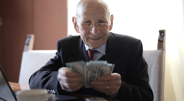 At What Age Do You Earn Unlimited Income on Social Security?