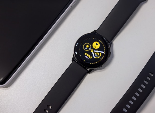 How Do You Restart A Samsung Smart Watch?