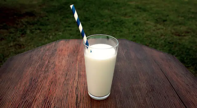 Can You Drink Milk Or Eat Sugar While Taking Metformin?